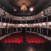 Zuschauerraum des Schlosstheaters Celle, von der Bühne aus in den Zuschauerraum fotografiert