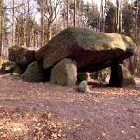 Jungsteinzeitliches Megalithgrab: Karlsteine bei Osnabrück