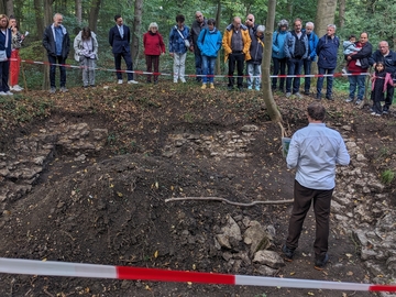 Minister Mohrs beim Tag des offenen Denkmals an der Burg Rothehof in Wolfsburg