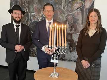 Chanukka-Leuchter im MWK