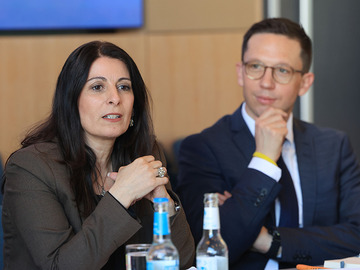 Volkswagens Gesamt- und Konzernbetriebsratsvorsitzende Daniela Cavallo beim Transformationsgespräch des Wissenschaftsrats