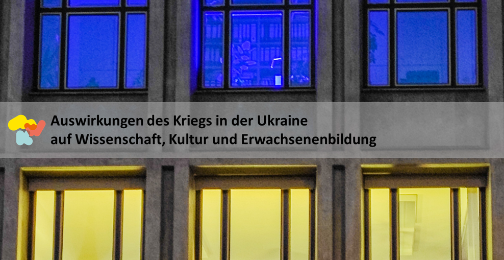 Schmuckbild: Gebäude des MWK in die Farben der ukrainischen Flagge getaucht