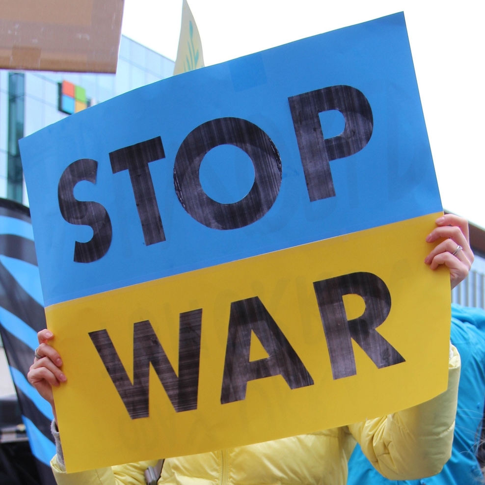 Schmuckbild: Stop war!